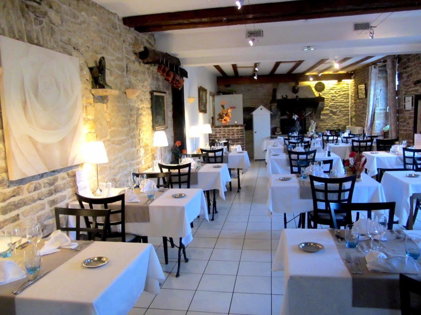 La Truite De La Loue Hotel Quingey Buitenkant foto
